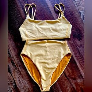 Left on Friday swim set in Mango L